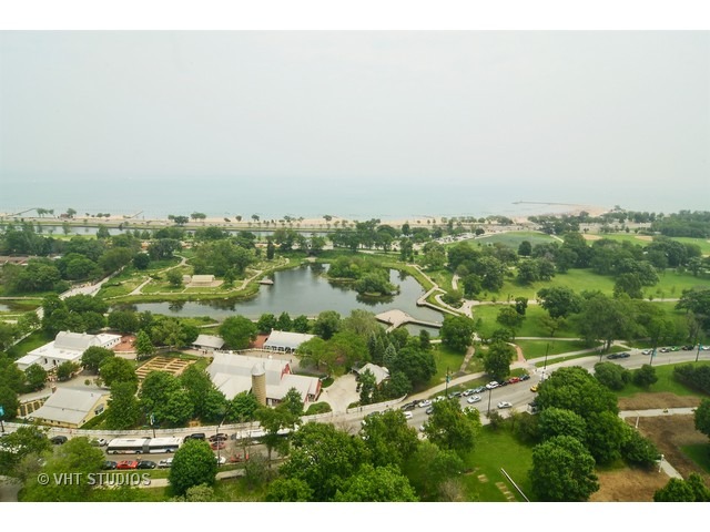 1850 North Clark Street, Unit 2801 Chicago, IL 60614 - Photo 10 of 10 a view of a lake