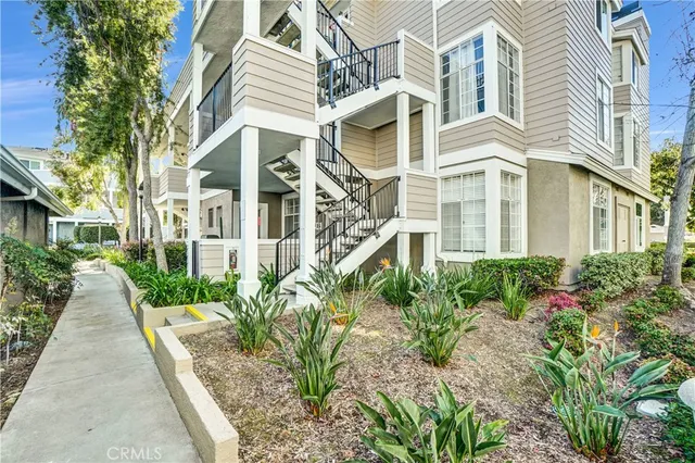$585,000 | 23412 Pacific Park Drive, Unit 32D, Aliso Viejo, CA 92656
