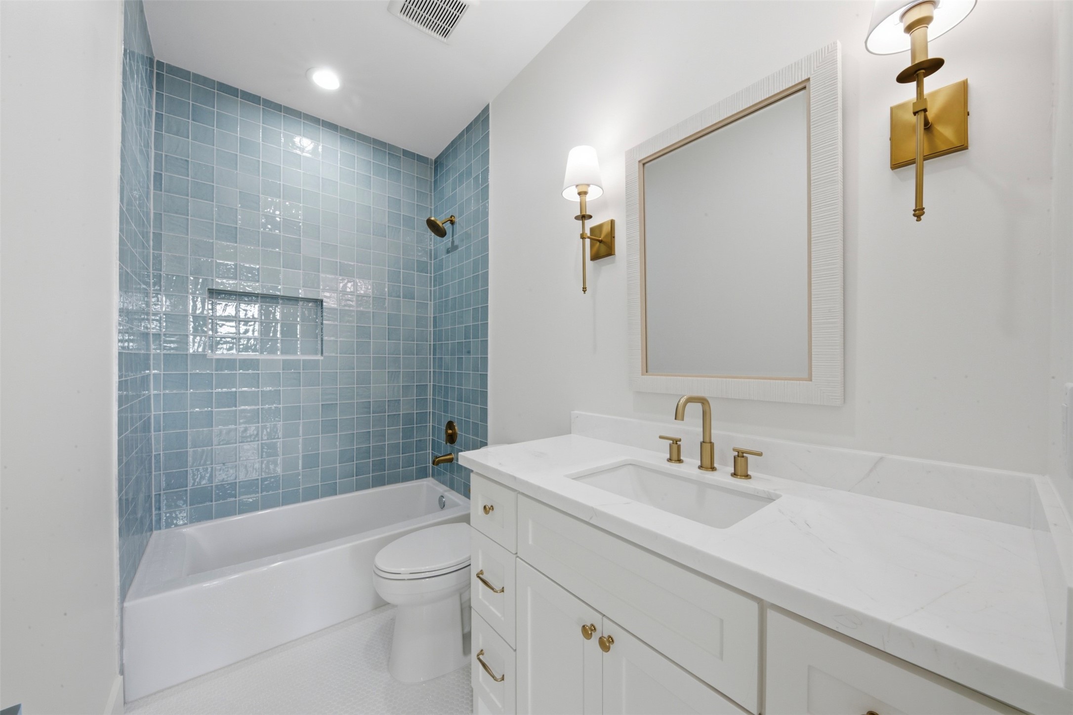 2325 Wroxton Road Houston, TX 77005 - Photo 26 of 31 Guest Bath #2