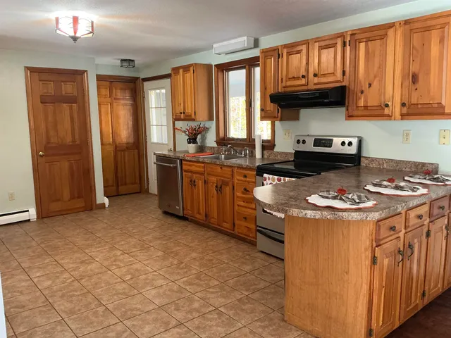 $729,900 | 17 Prospect Mountain Road, Alton, NH 03809