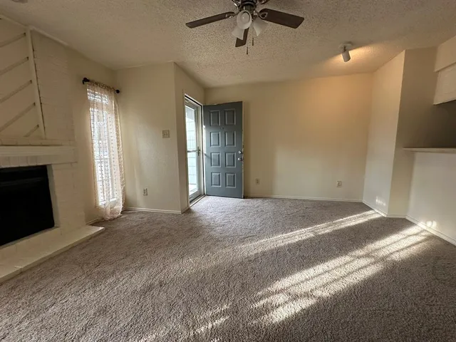 $1,150 | 3210 South Fielder Road, Arlington, TX 76015