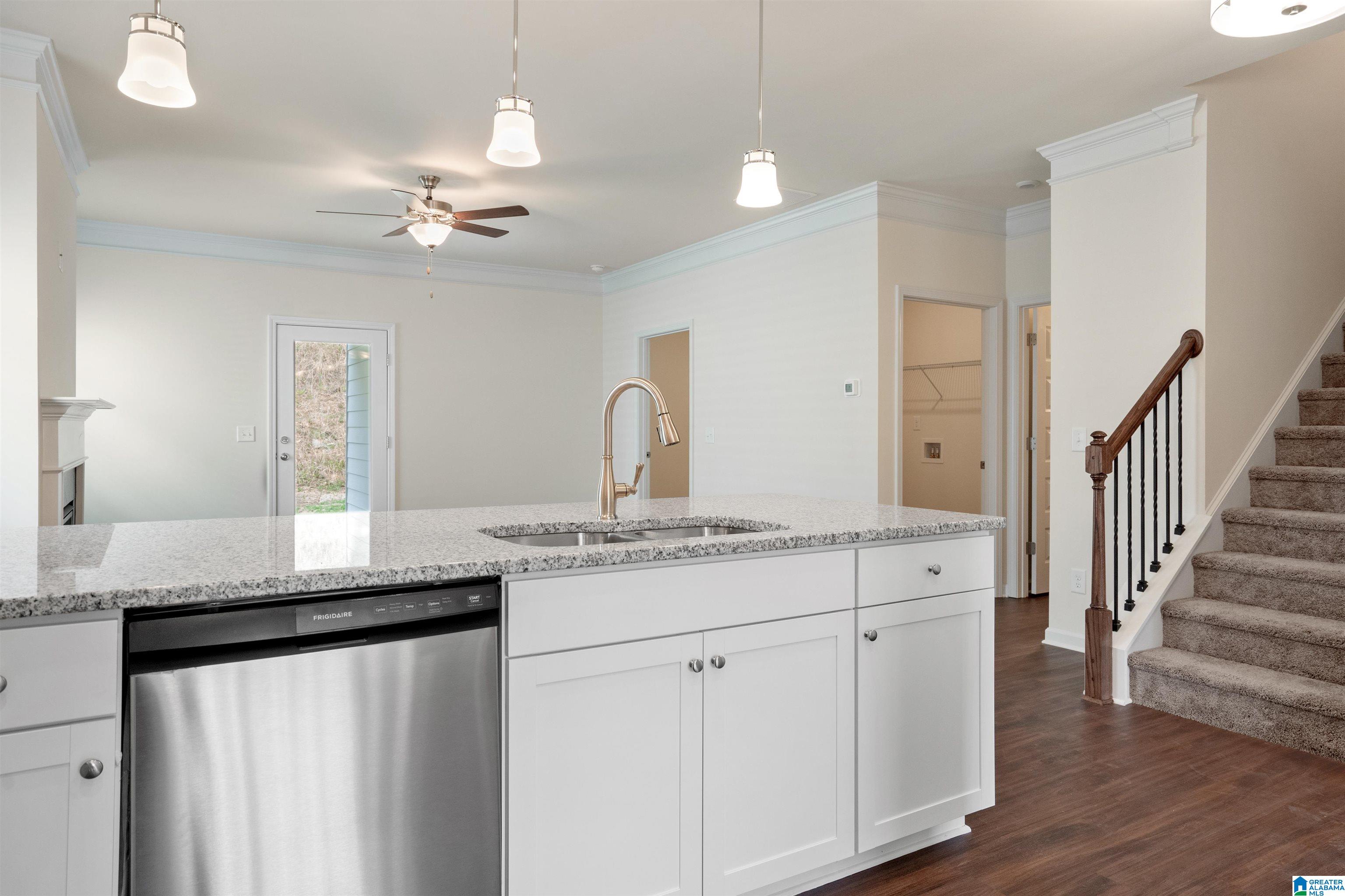771 Ridgeway Avenue Columbiana, AL 35051 - Photo 8 of 29