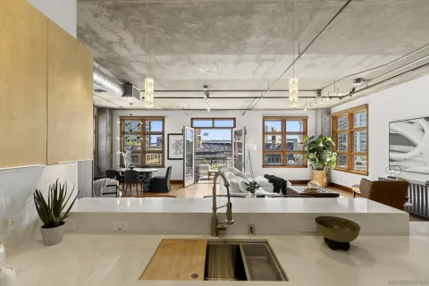 $1,319,900 | 877 Island Avenue, Unit 705, San Diego, CA 92101