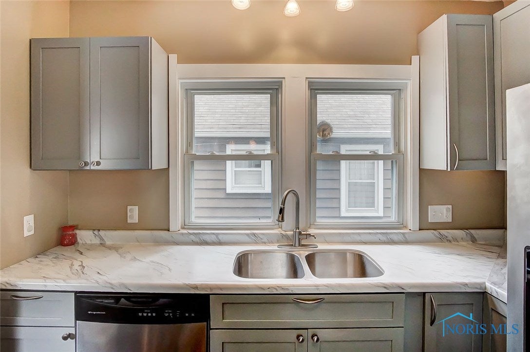 5637 Chippewa Road Toledo, OH 43613 - Photo 12 of 35 Gallery Image 12