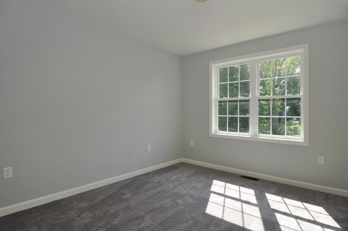 3230 West Shore Road Warwick, RI 02886 - Photo 17 of 29
