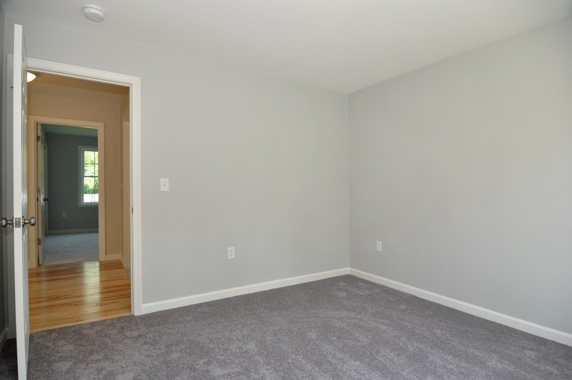 3230 West Shore Road Warwick, RI 02886 - Photo 20 of 29