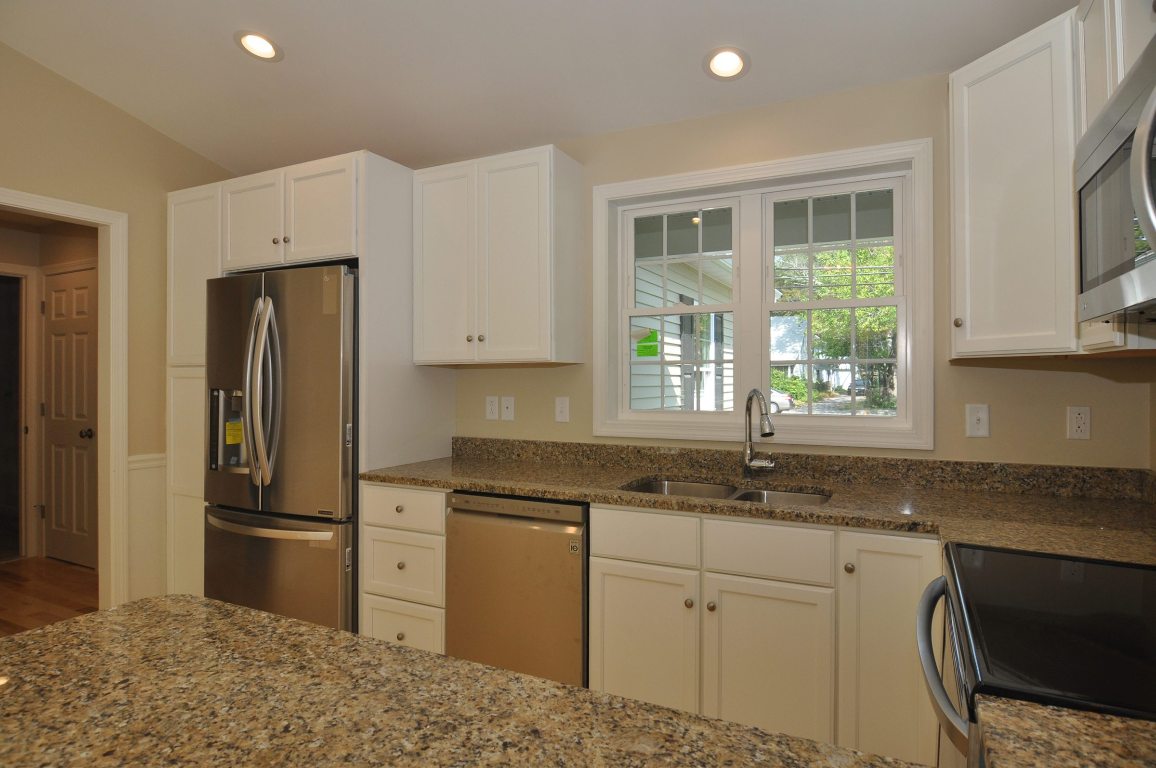 3230 West Shore Road Warwick, RI 02886 - Photo 6 of 29