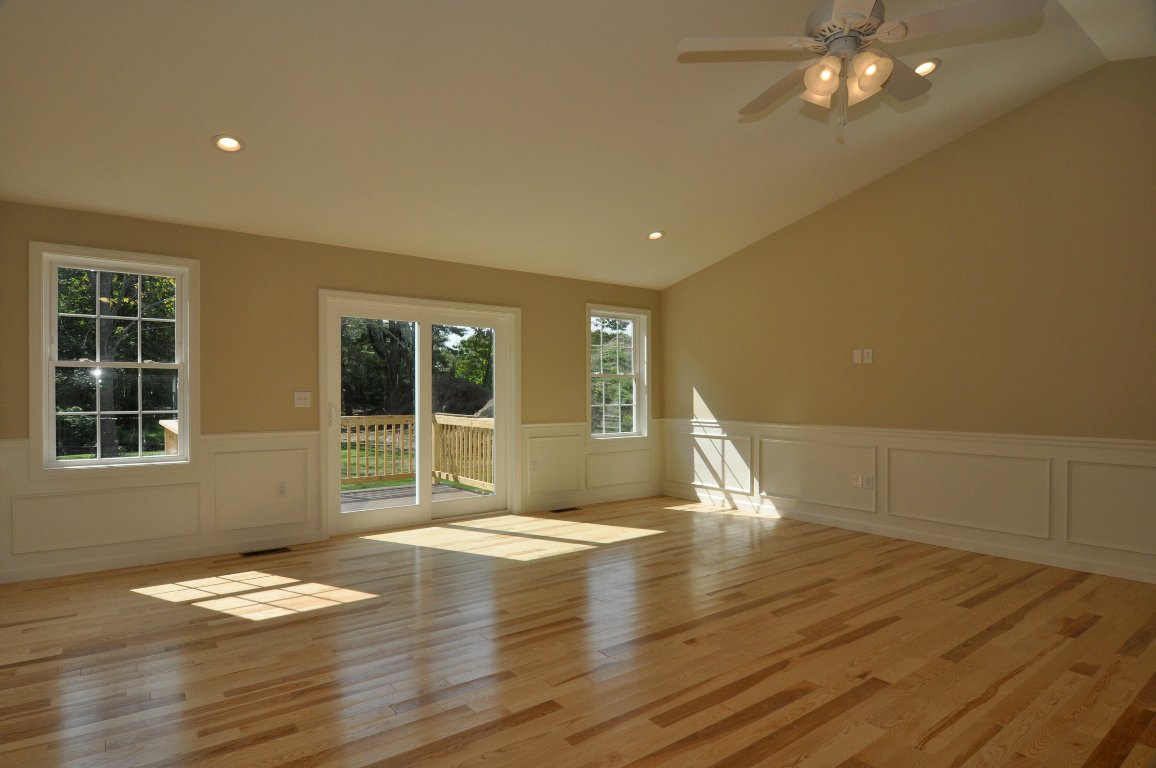 3230 West Shore Road Warwick, RI 02886 - Photo 8 of 29