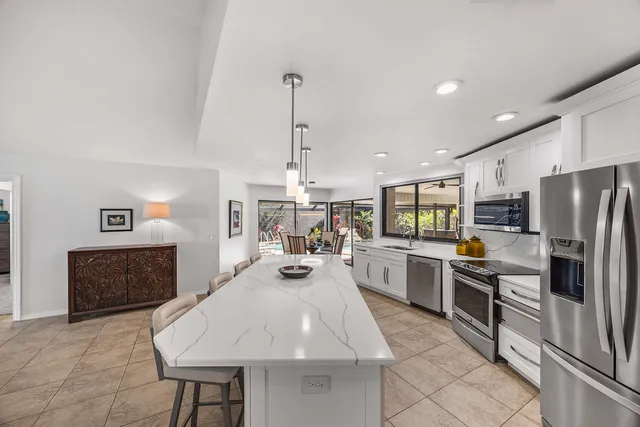 $949,000 | 2529 Kings Lake Boulevard, Naples, FL 34112