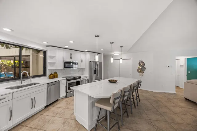 $949,000 | 2529 Kings Lake Boulevard, Naples, FL 34112