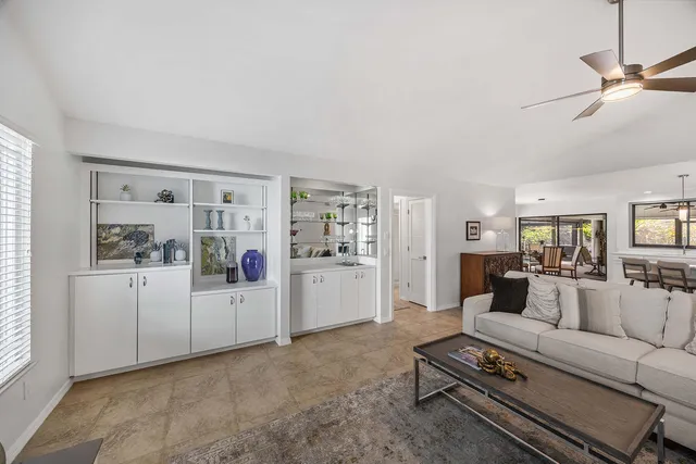 $949,000 | 2529 Kings Lake Boulevard, Naples, FL 34112