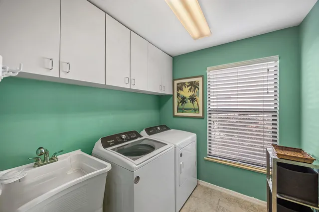 $949,000 | 2529 Kings Lake Boulevard, Naples, FL 34112