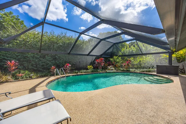 $949,000 | 2529 Kings Lake Boulevard, Naples, FL 34112