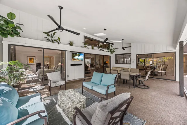 $949,000 | 2529 Kings Lake Boulevard, Naples, FL 34112