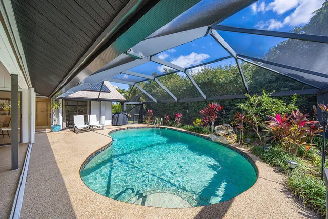 $949,000 | 2529 Kings Lake Boulevard, Naples, FL 34112