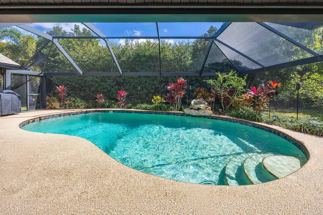 $949,000 | 2529 Kings Lake Boulevard, Naples, FL 34112