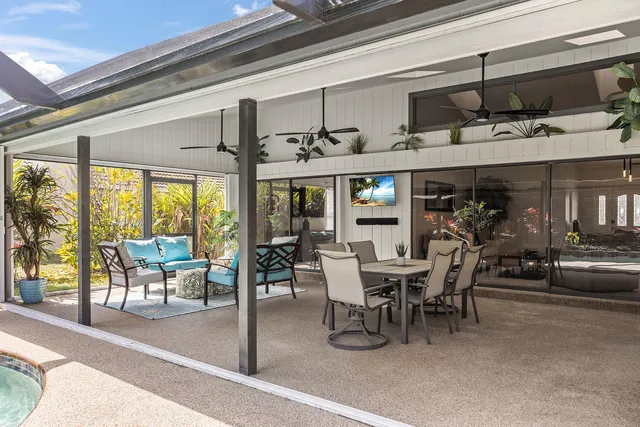 $949,000 | 2529 Kings Lake Boulevard, Naples, FL 34112