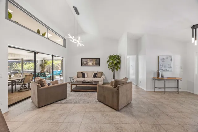 $949,000 | 2529 Kings Lake Boulevard, Naples, FL 34112