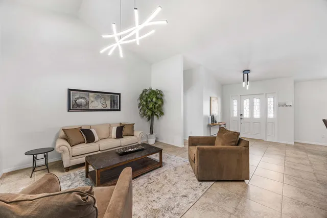 $949,000 | 2529 Kings Lake Boulevard, Naples, FL 34112