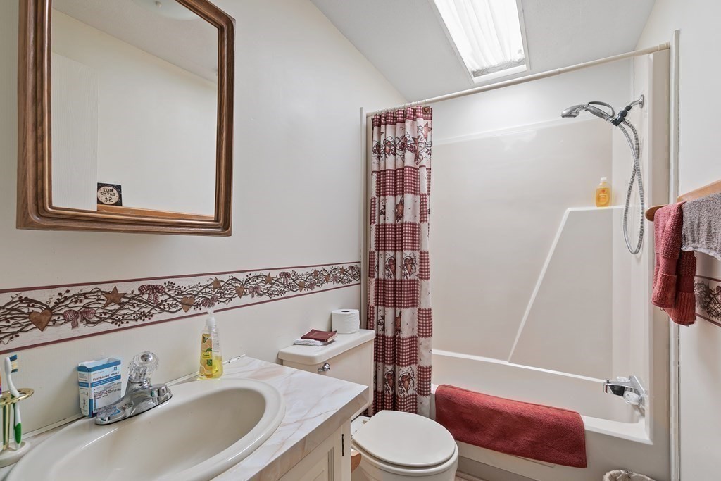 31 Castle Road Attleboro, MA 02703 - Photo 16 of 33 Gallery Image 16