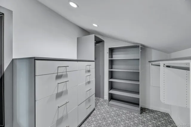 $1,499,999 | 33 Old Canoe Place Road, Hampton Bays, NY 11946