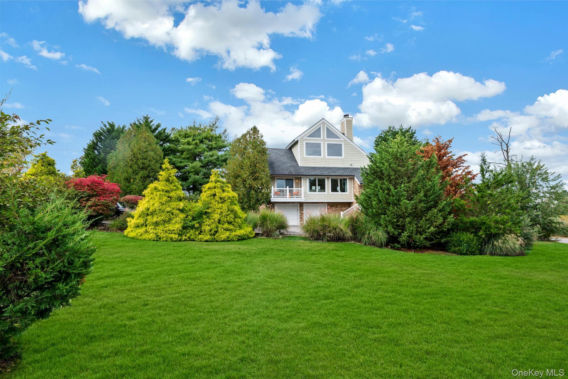 33 Old Canoe Place Road Hampton Bays, NY 11946 - Photo 2 of 28