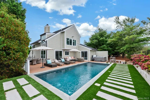 $1,499,999 | 33 Old Canoe Place Road, Hampton Bays, NY 11946