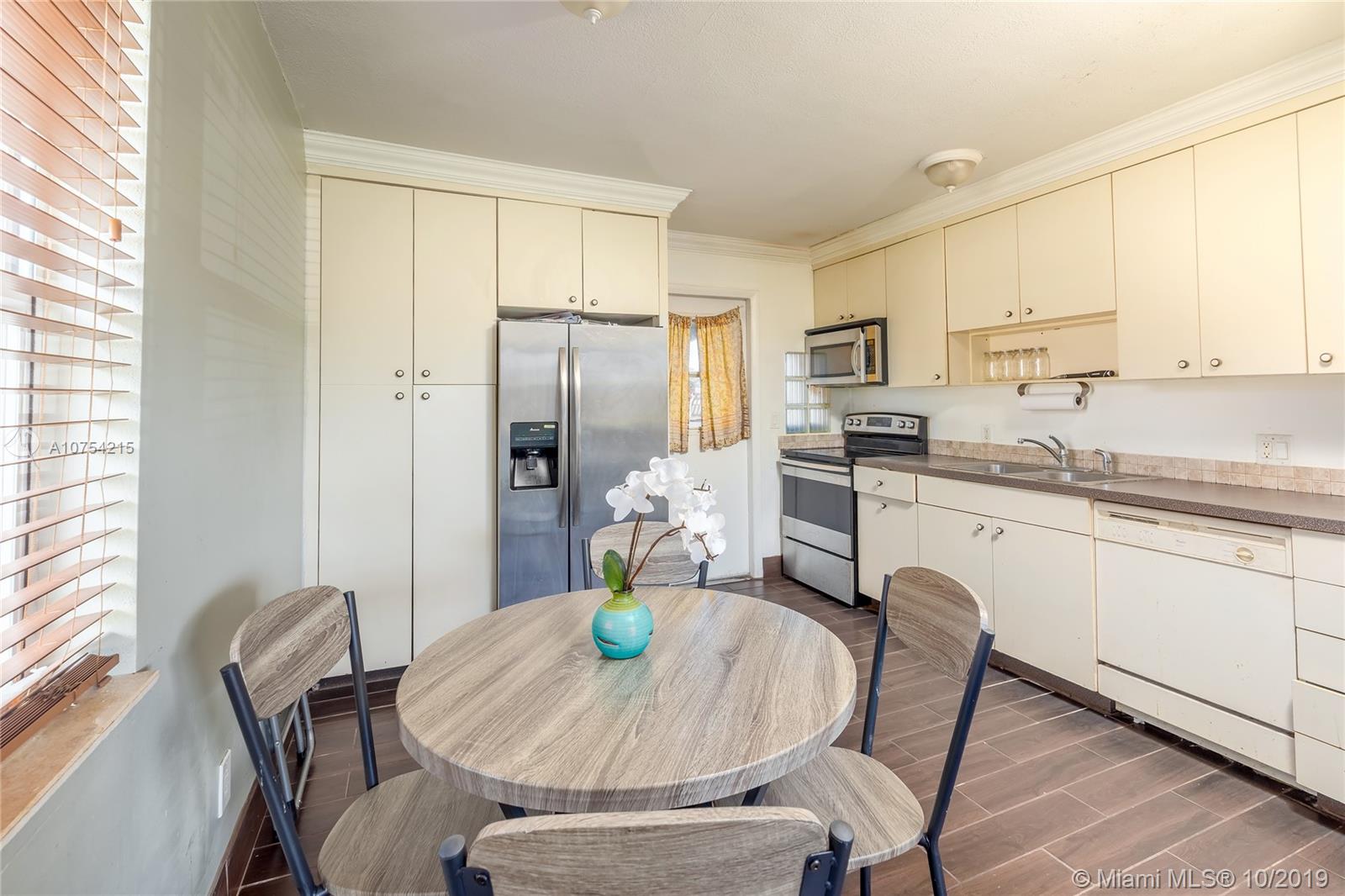 2360 Par Road West Palm Beach, FL 33409 - Photo 5 of 10 Gallery Image 5