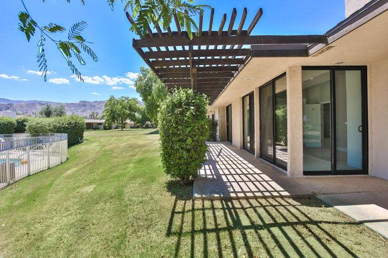 49 Columbia Drive Rancho Mirage, CA 92270 - Photo 36 of 52 49Columbia_MLS-53