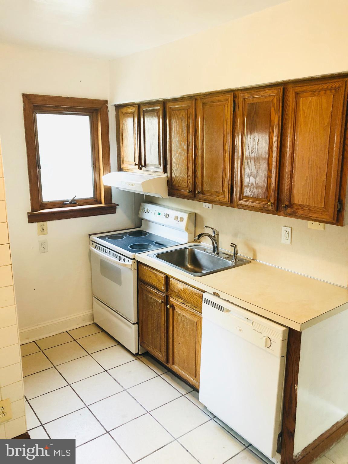 202 Ashby Road Upper Darby, PA 19082 - Photo 4 of 9