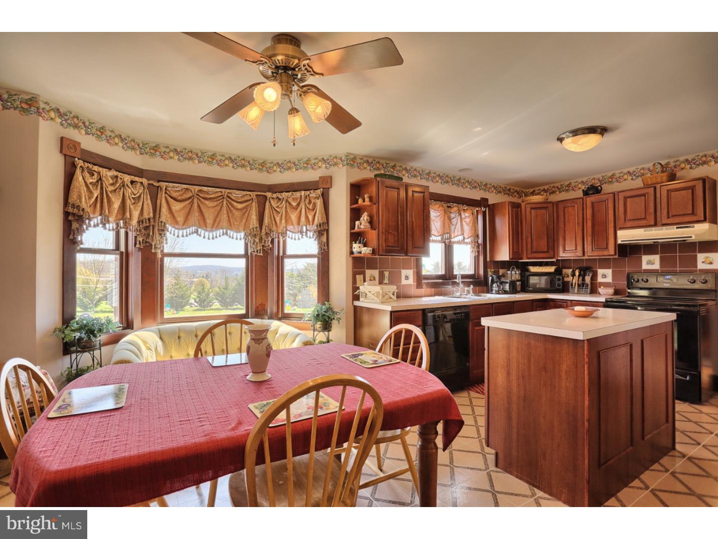 327 Fancy Hill Road Boyertown, PA 19512 - Photo 4 of 25 Gallery Image 4