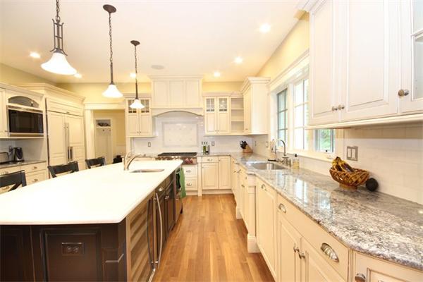 135 Hillcrest Road Needham, MA 02492 - Photo 7 of 26