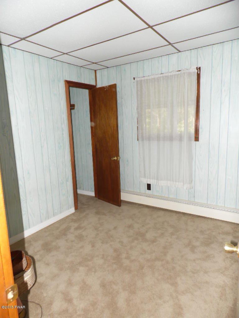 228 Doolan Road Dingmans Ferry, PA 18328 - Photo 12 of 14