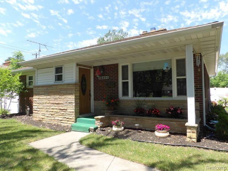 15400 Wick Road Allen Park, MI 48101 - Photo 39 of 43 100_3977.jpg