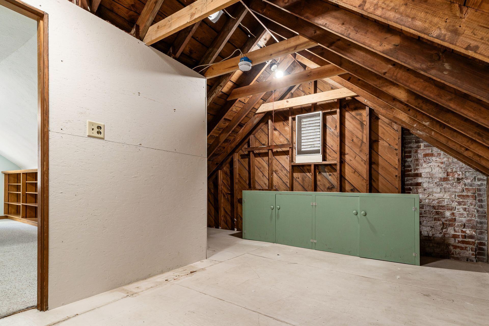 696 Vernon Road Columbus, OH 43209 - Photo 28 of 46 Attic Storage (Second Floor)