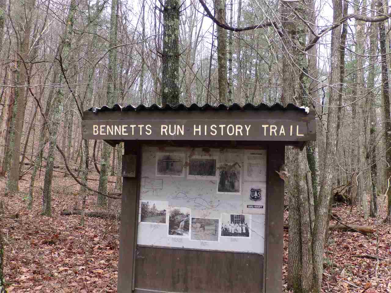 22971 Bennett Run Road Bergton, VA 22811 - Photo 3 of 24 a street sign on a pole
