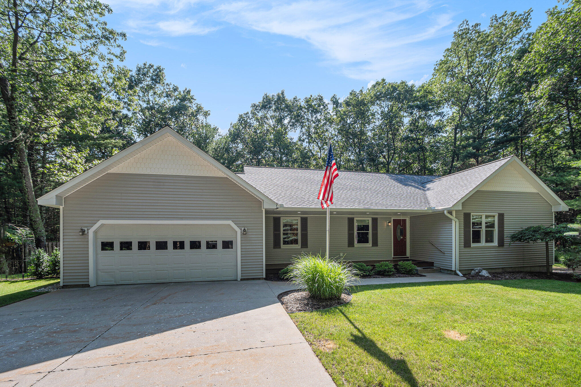 5723 Longbridge Road Pentwater, MI 49449 - Photo 1 of 40 004_dsc_7205