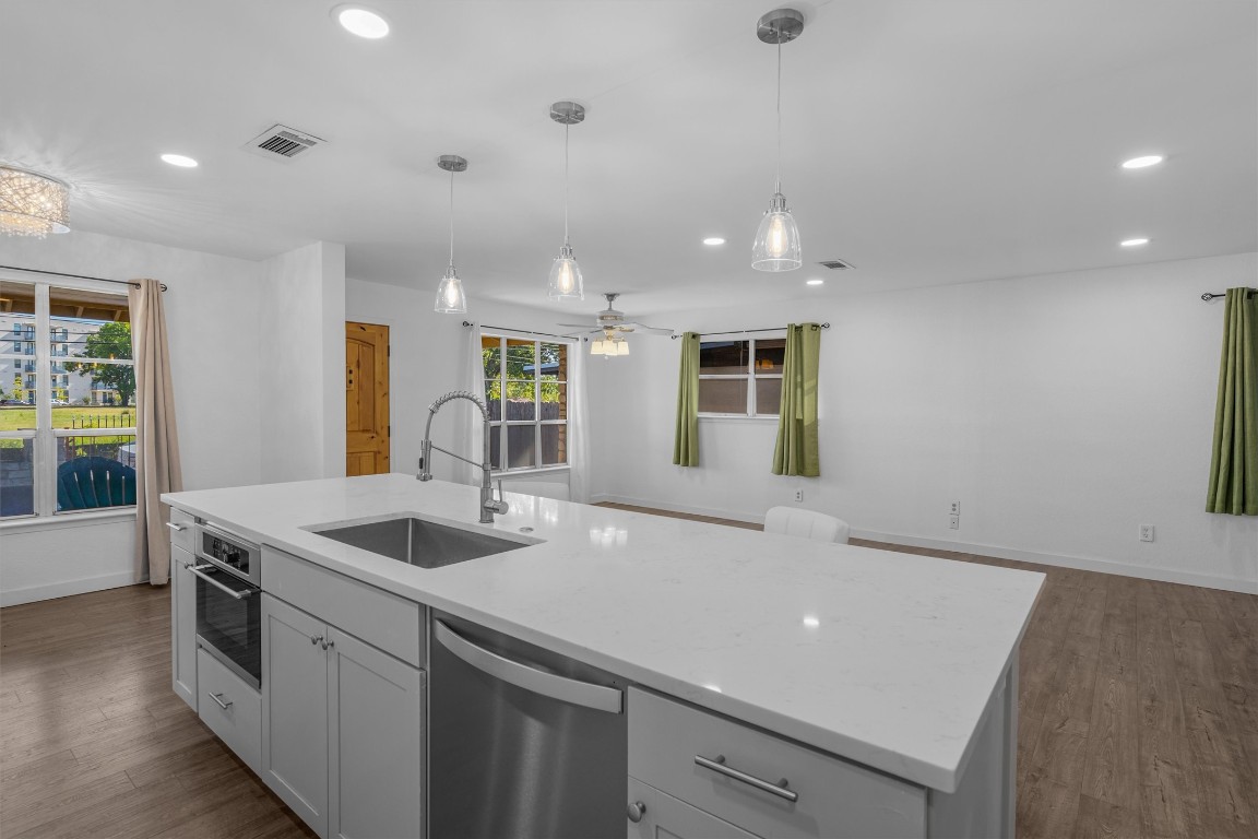 1306 Haskell Street Austin, TX 78702 - Photo 12 of 40