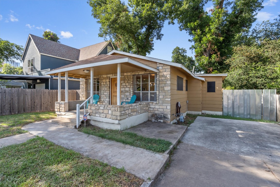 1306 Haskell Street Austin, TX 78702 - Photo 3 of 40
