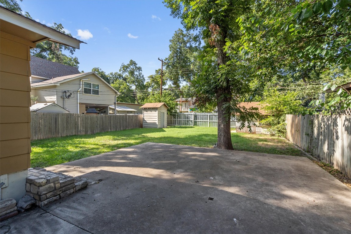 1306 Haskell Street Austin, TX 78702 - Photo 33 of 40