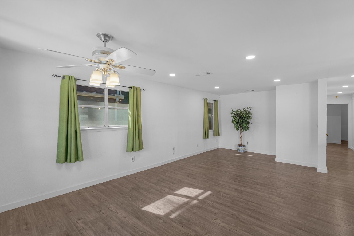 1306 Haskell Street Austin, TX 78702 - Photo 6 of 40