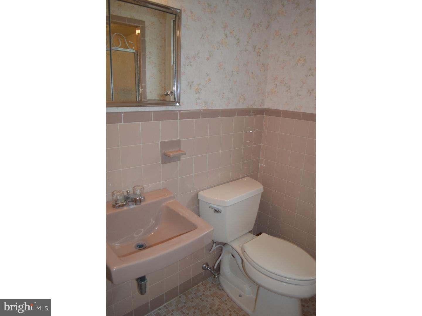 8802 Wainwright Road Wyndmoor, PA 19038 - Photo 11 of 15 Gallery Image 11