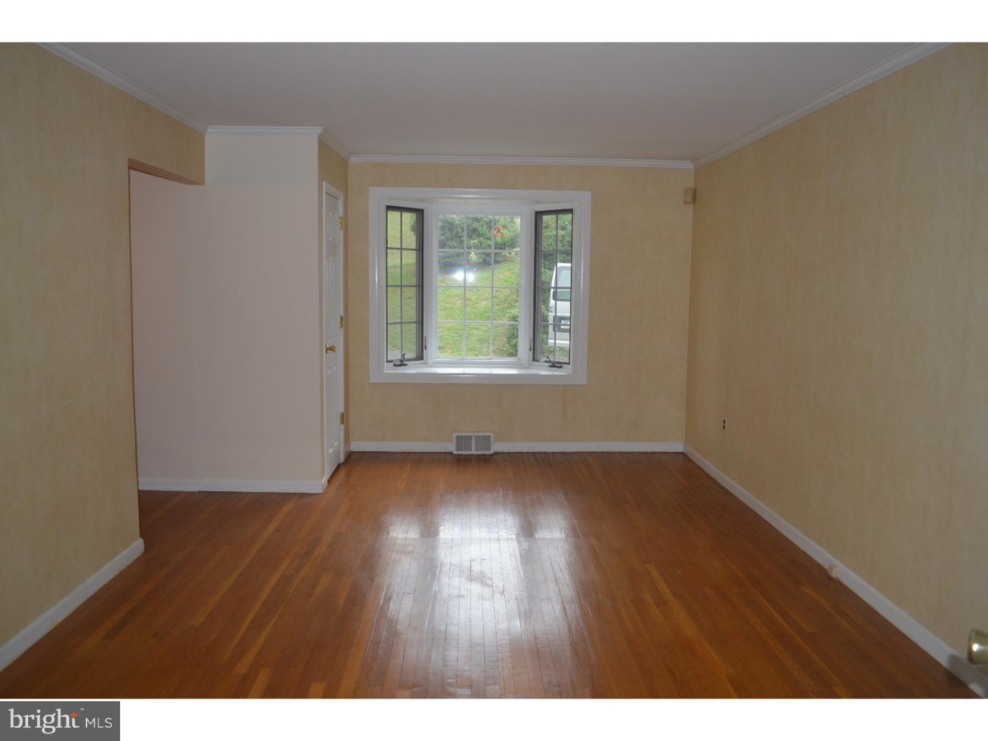 8802 Wainwright Road Wyndmoor, PA 19038 - Photo 6 of 15 Gallery Image 6