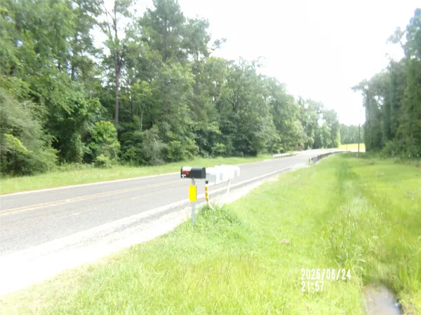 $40,000 | 2190 Farm To Market Road 352, Corrigan, TX 75939