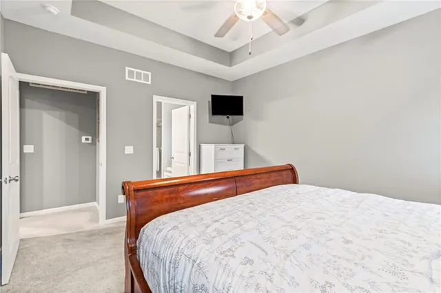 $420,000 | 1020 Poplar Lane, Liberty, MO 64068