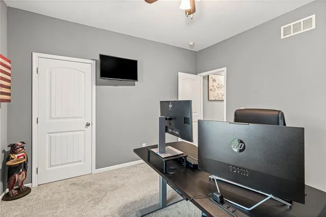 $420,000 | 1020 Poplar Lane, Liberty, MO 64068