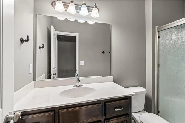 $420,000 | 1020 Poplar Lane, Liberty, MO 64068