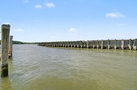 $84,000 | D-17 Half Moon Bay Marina, Croton-on-Hudson, NY 10520