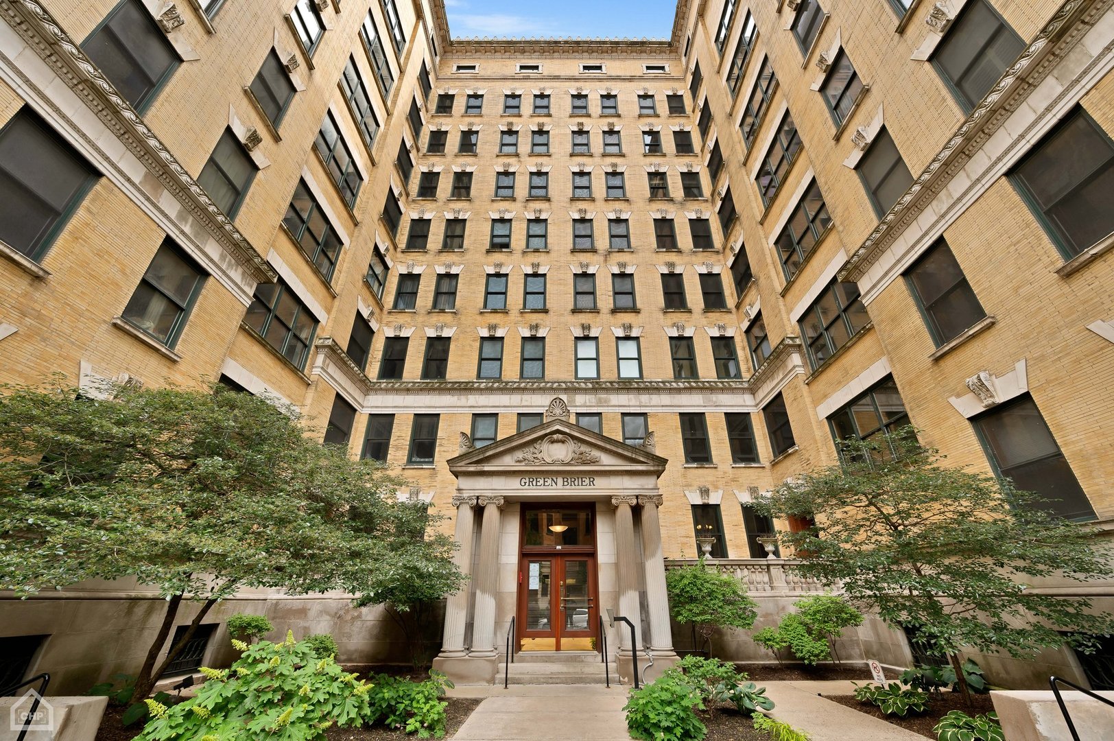 559 West Surf Street, Unit 306 Chicago, IL 60657 - Photo 12 of 17