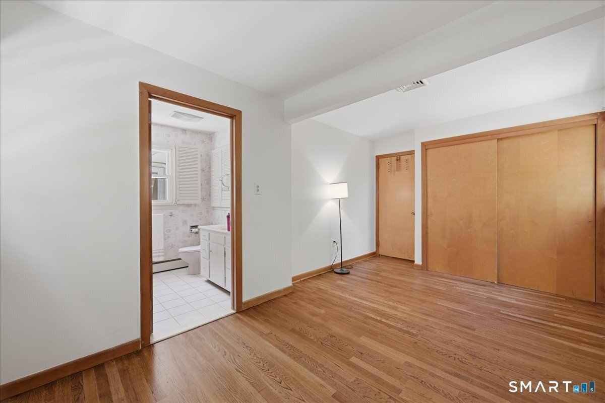8 Roxbury Court East Lyme, CT 06357 - Photo 25 of 39